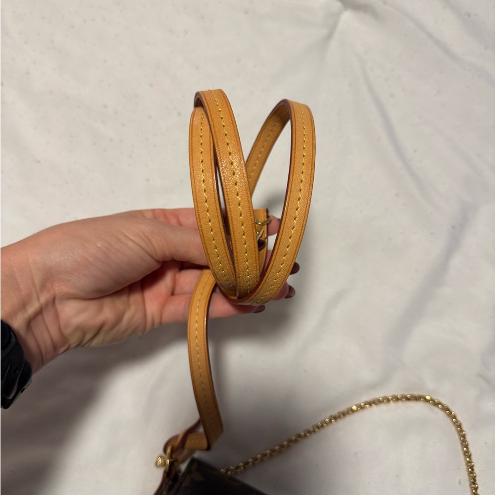 Louis Vuitton Monogram Clutch with Gold Chain - Picture 6 of 9